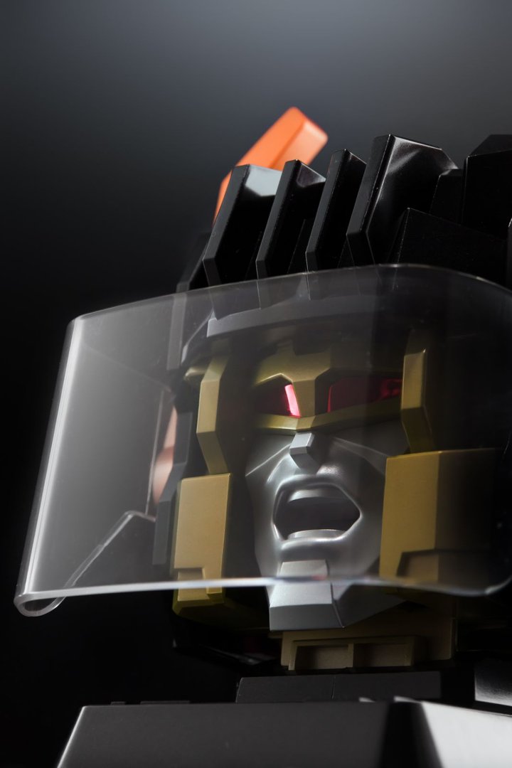 XTransbots MX-70 Varek Zarak