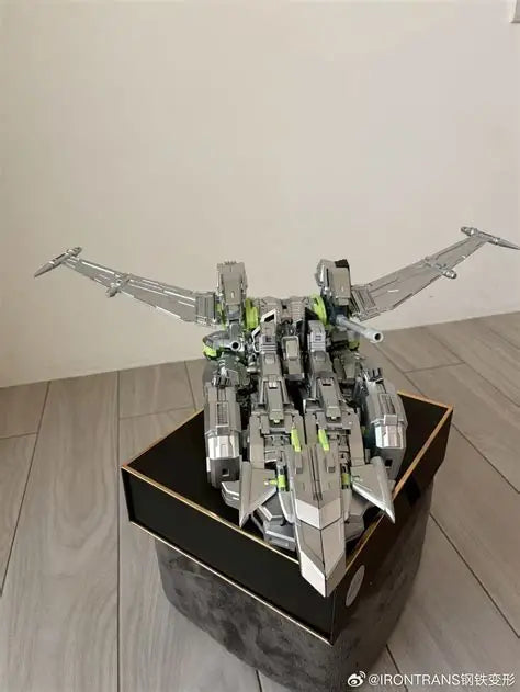 IRONTRANS IR-V02R Lion King (Dark Version)